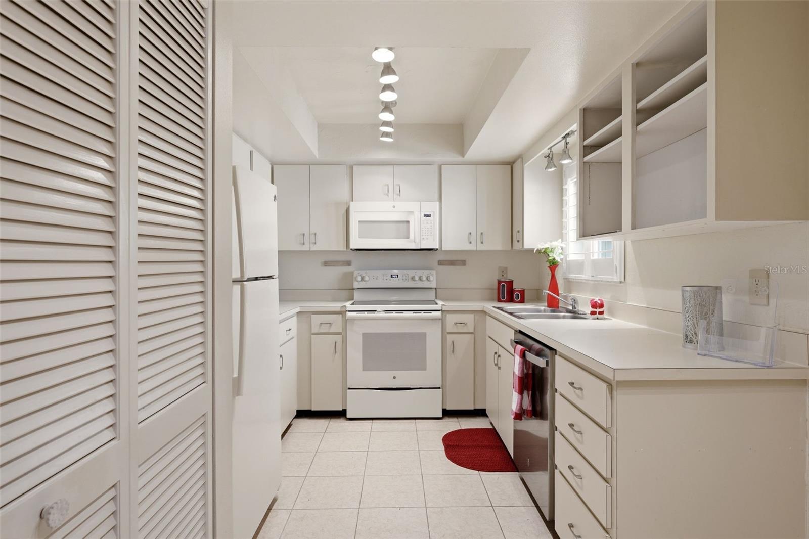 MEADOWCROFT SOUTH - Residential