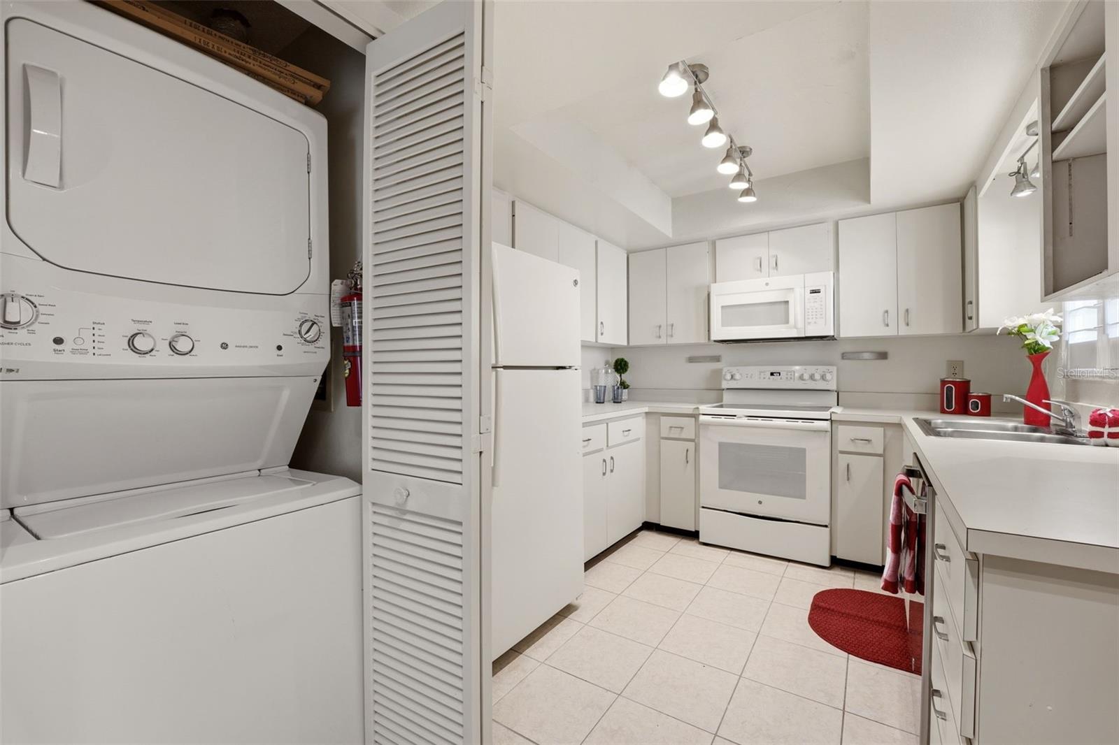 MEADOWCROFT SOUTH - Residential