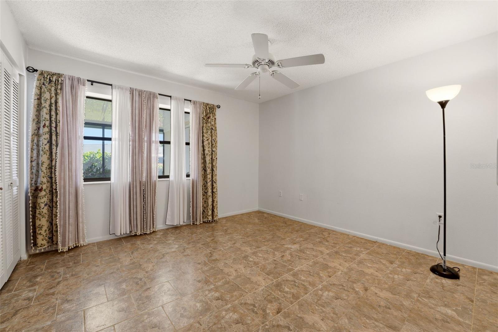MEADOWCROFT SOUTH - Residential