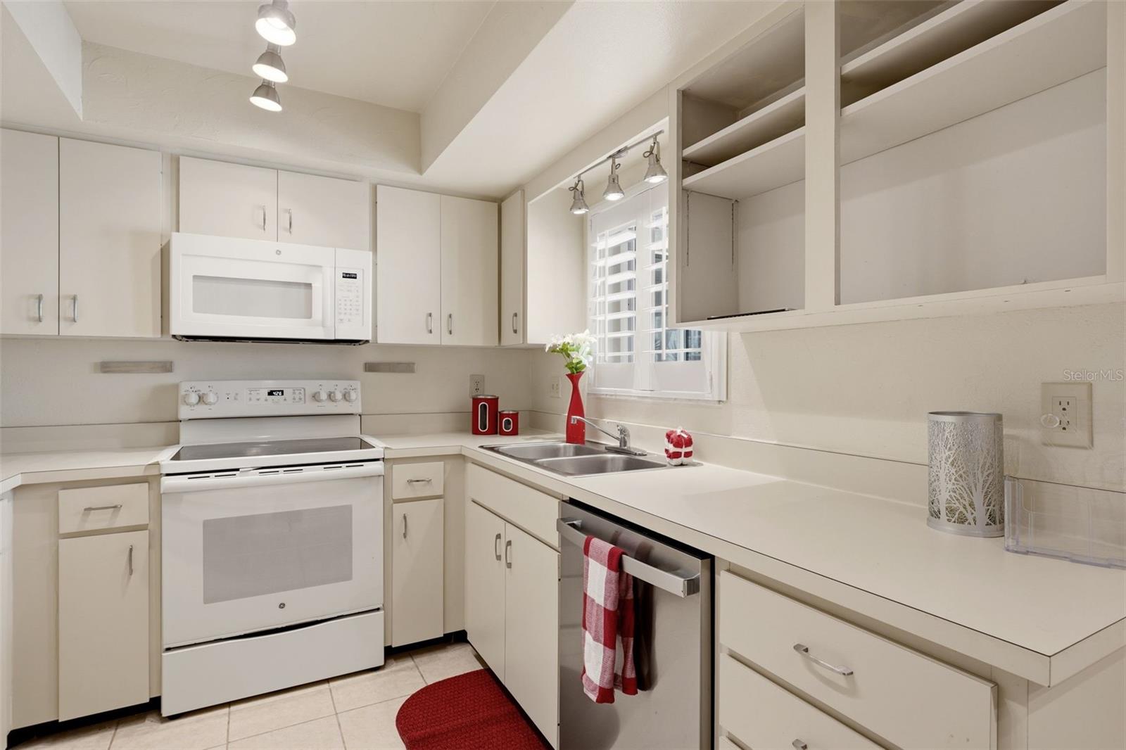 MEADOWCROFT SOUTH - Residential