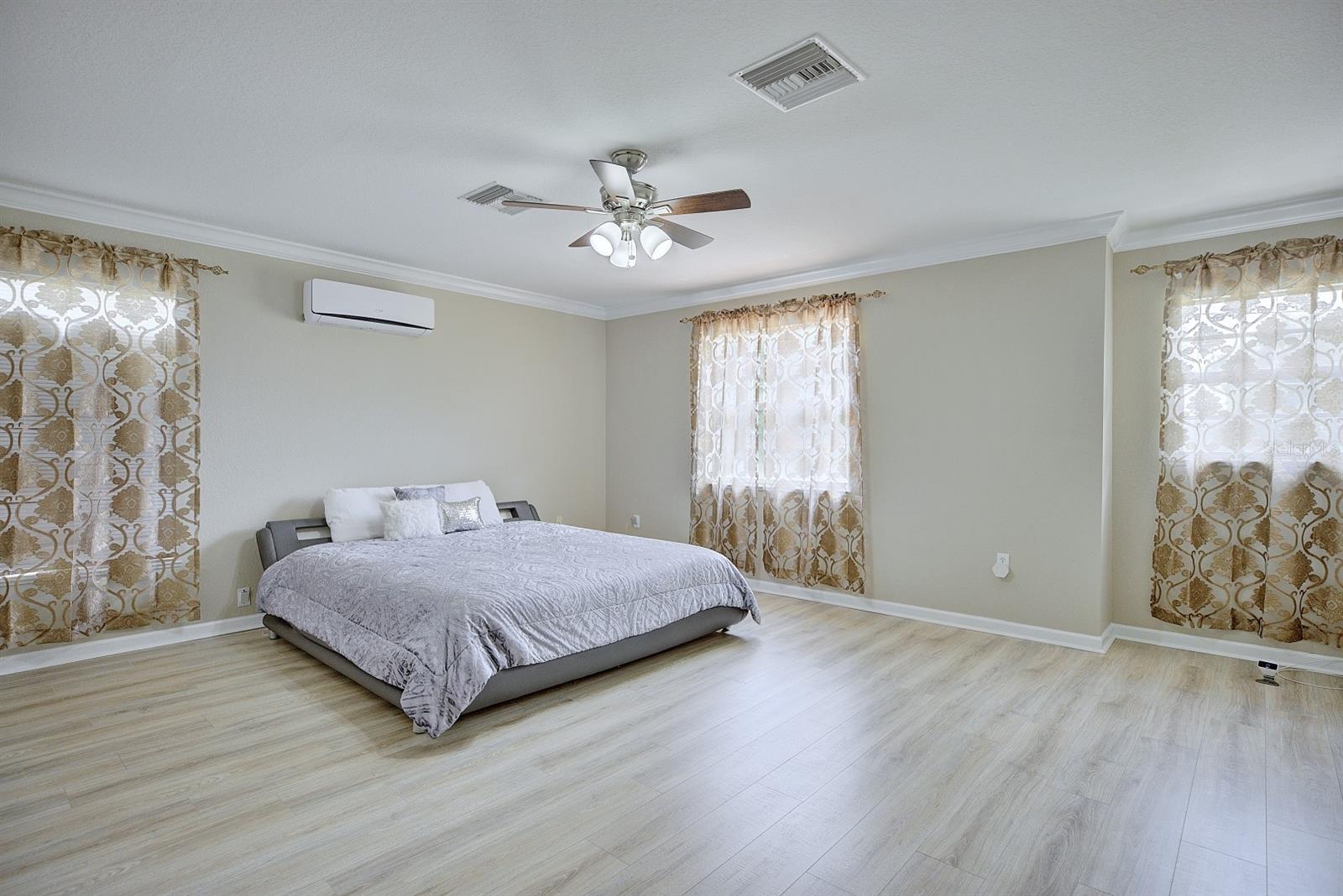 FLAMINGO CLUB VILLAS - Residential