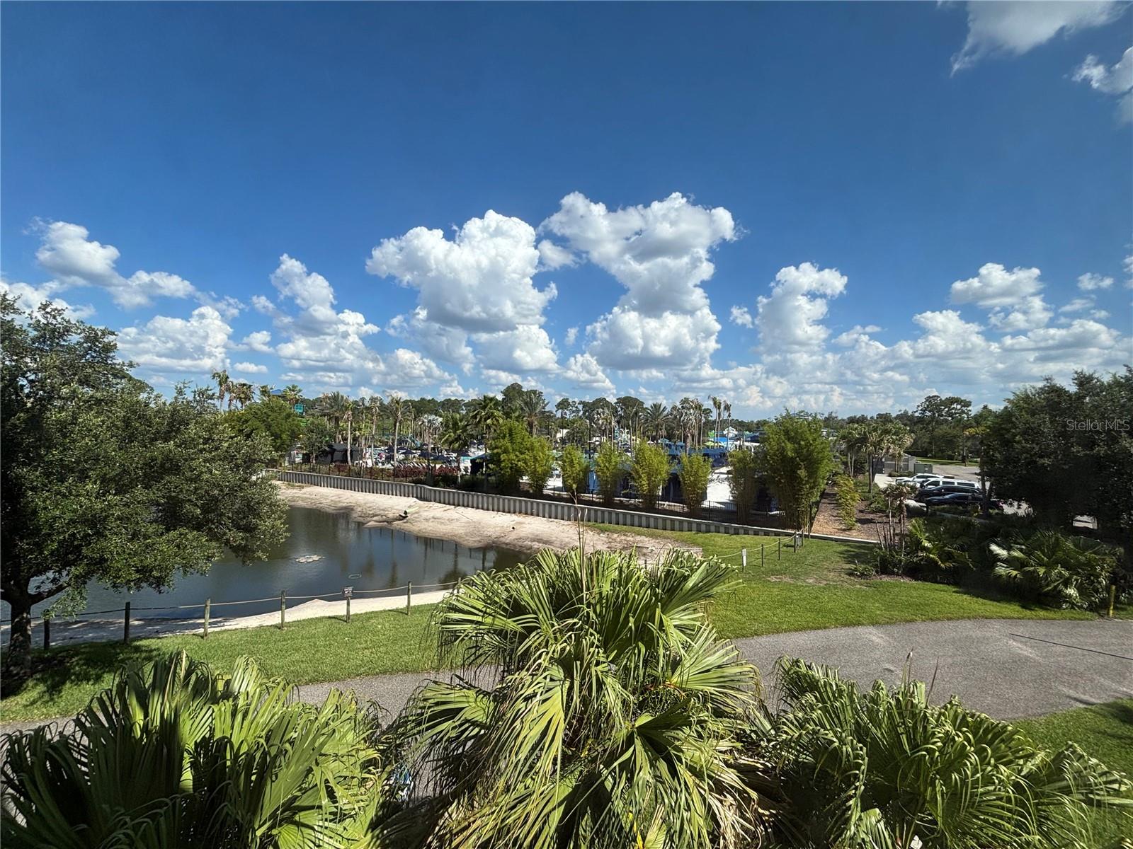 GROVE RESIDENCE & SPA HOTEL CONDO - Residential