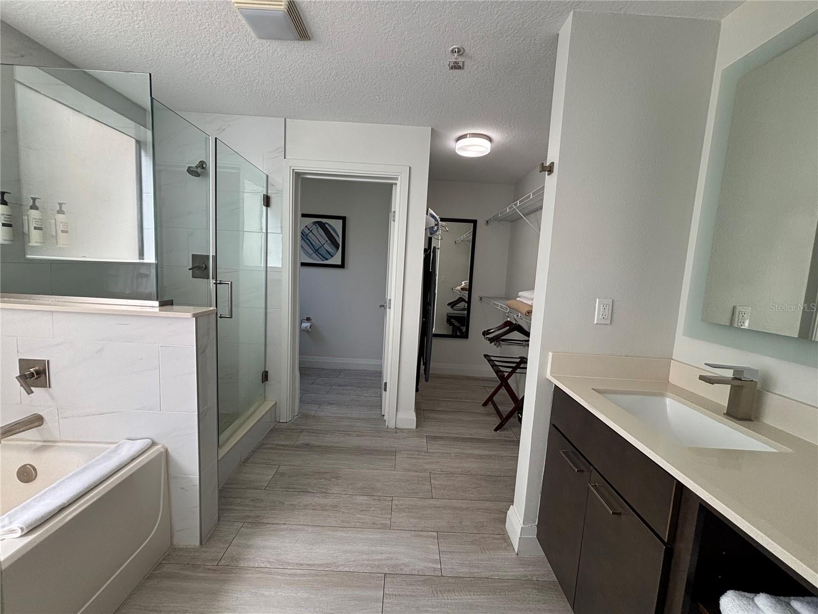 GROVE RESIDENCE & SPA HOTEL CONDO - Residential