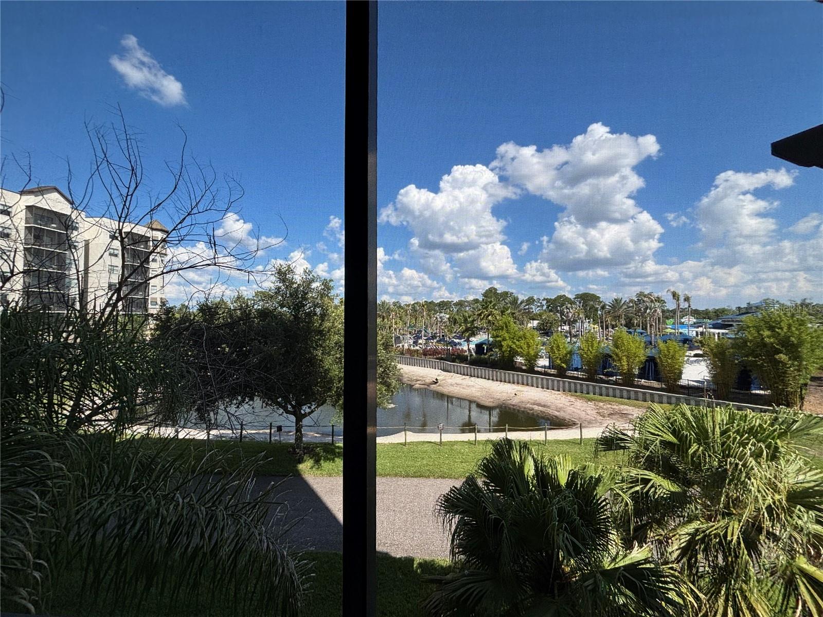 GROVE RESIDENCE & SPA HOTEL CONDO - Residential