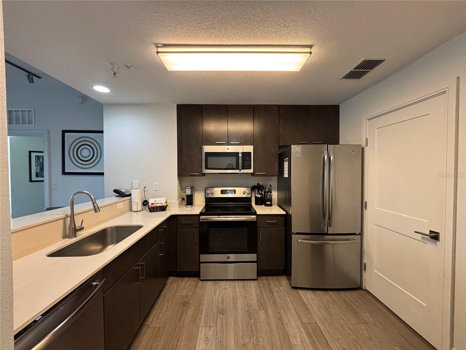 GROVE RESIDENCE & SPA HOTEL CONDO - Residential