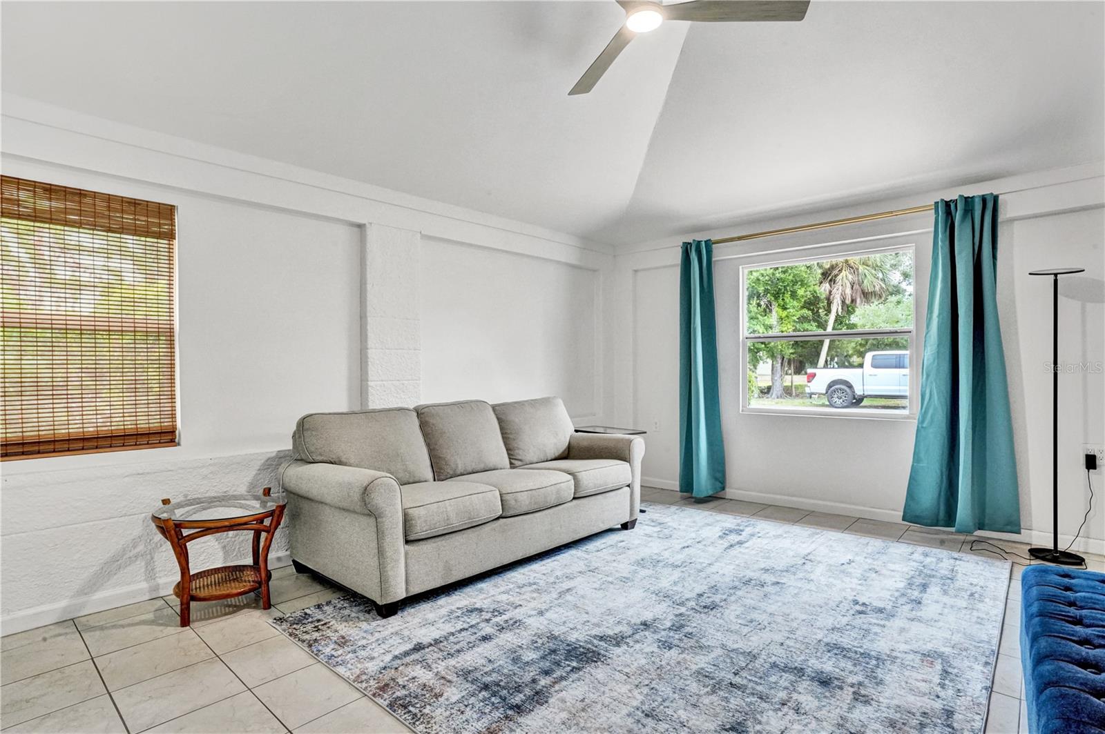 EDGEMERE - Residential