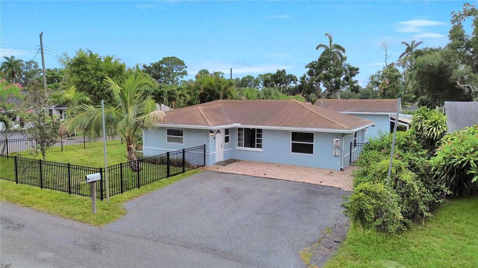 EDGEMERE - Residential
