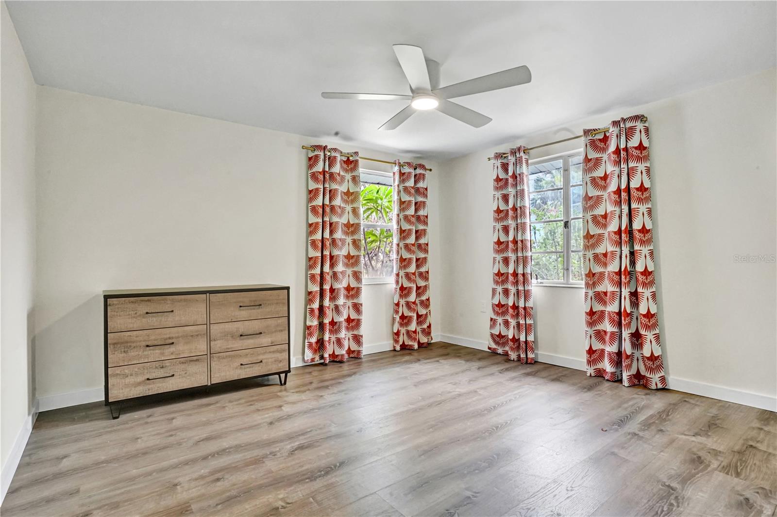 EDGEMERE - Residential