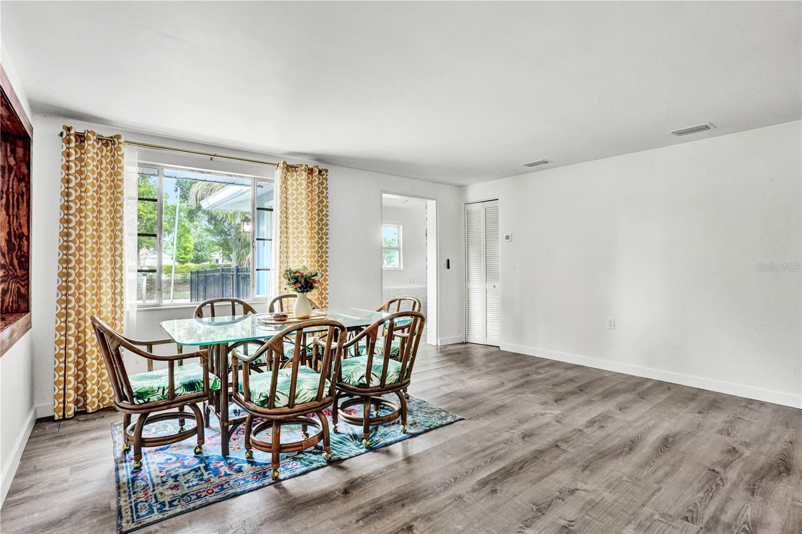 EDGEMERE - Residential