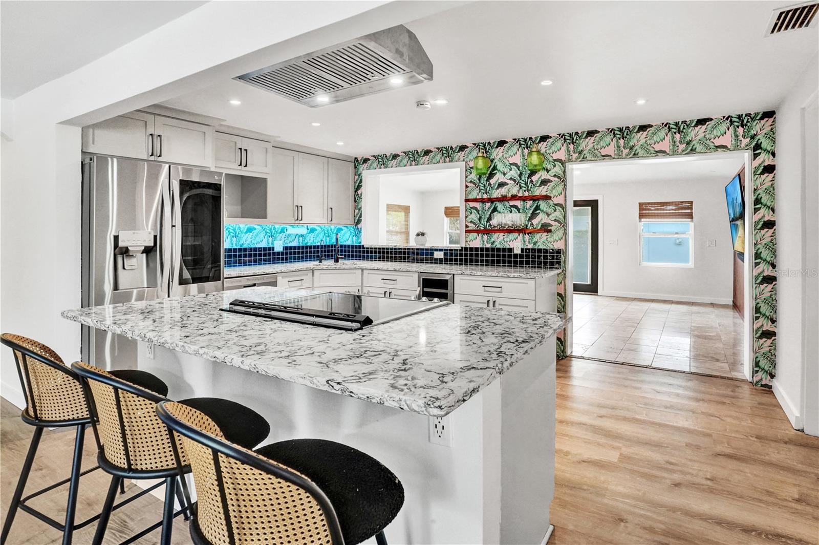 EDGEMERE - Residential
