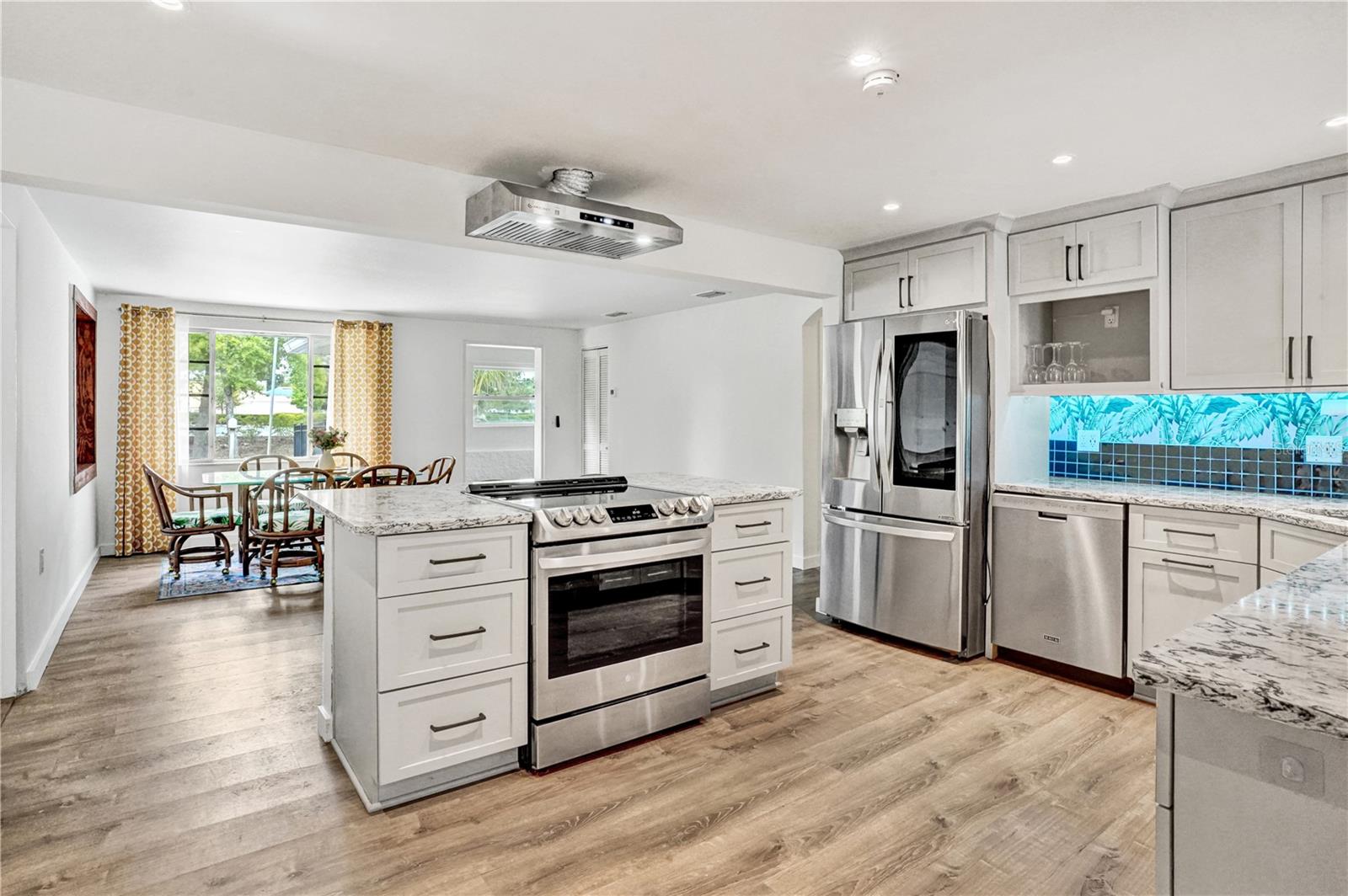 EDGEMERE - Residential