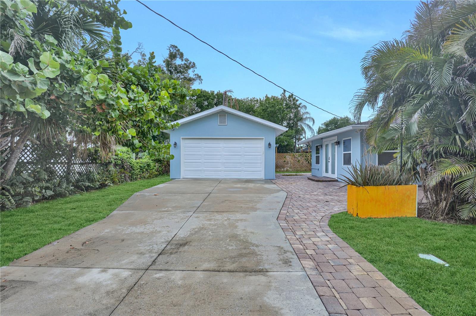 EDGEMERE - Residential