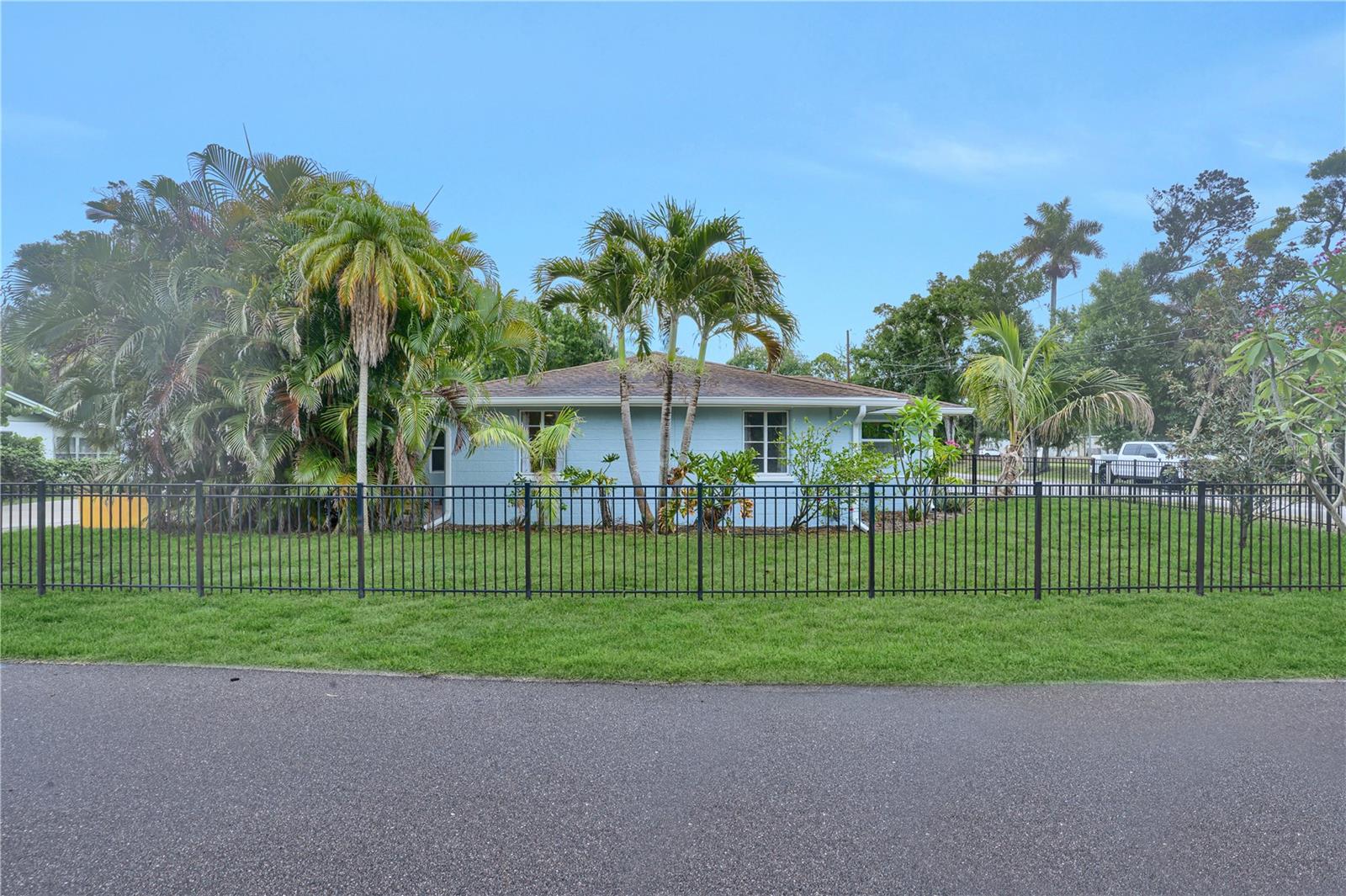 EDGEMERE - Residential