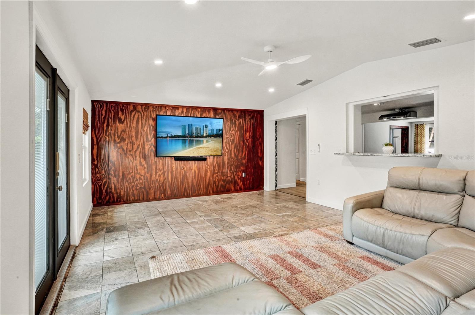 EDGEMERE - Residential