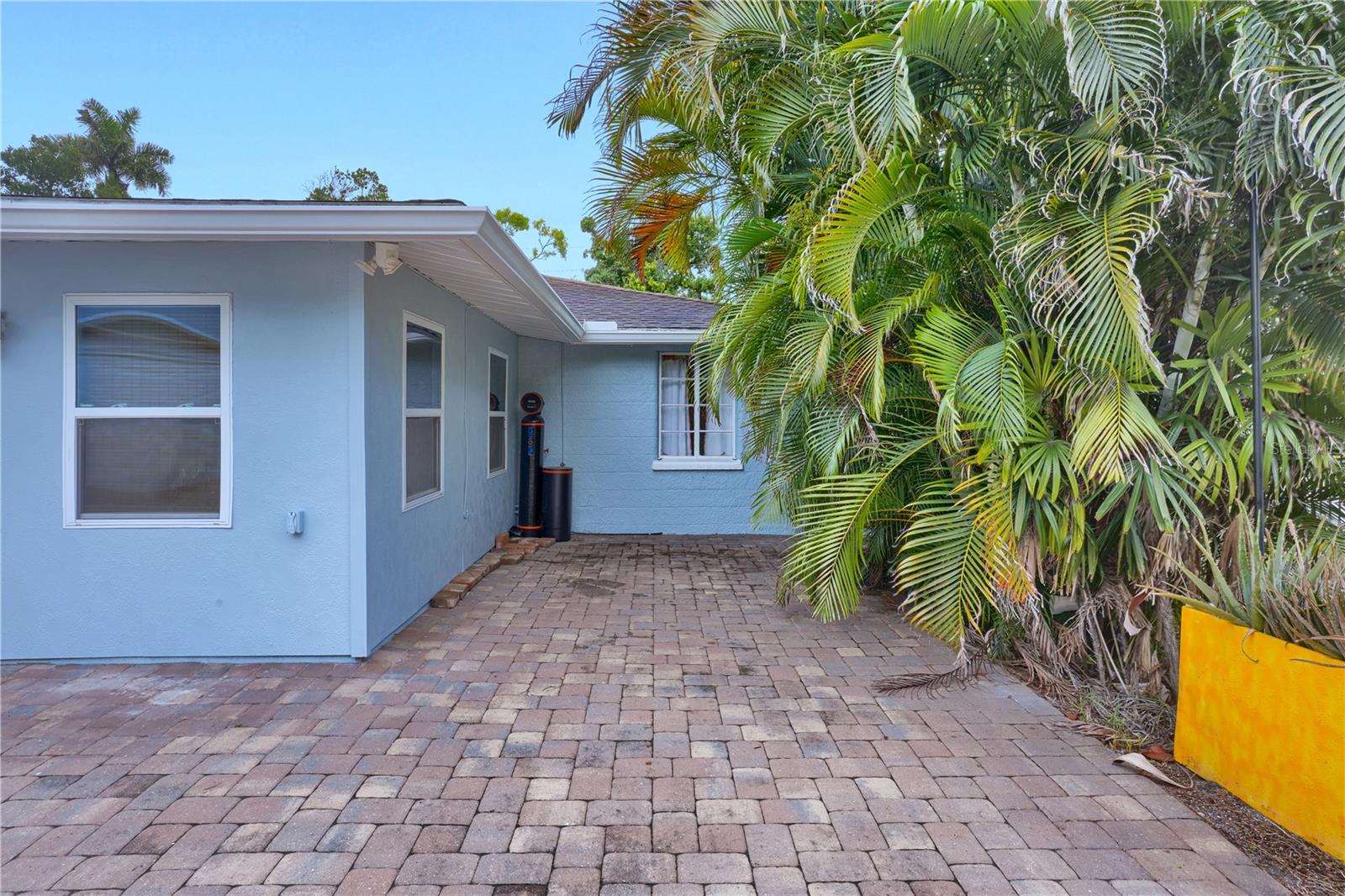 EDGEMERE - Residential
