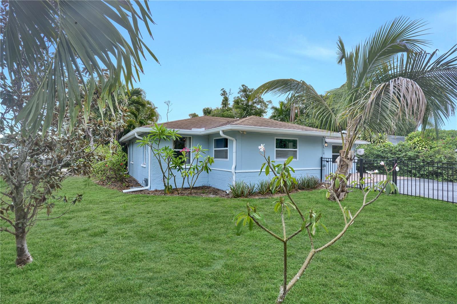 EDGEMERE - Residential