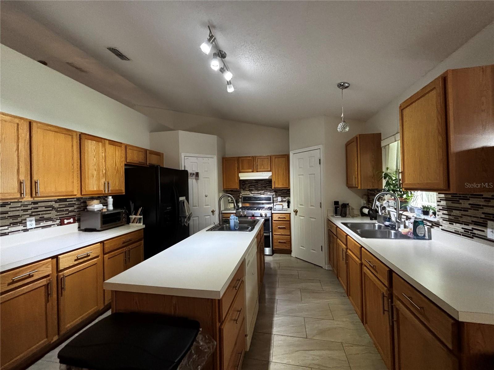 INDIAN TRAILS - Residential Lease