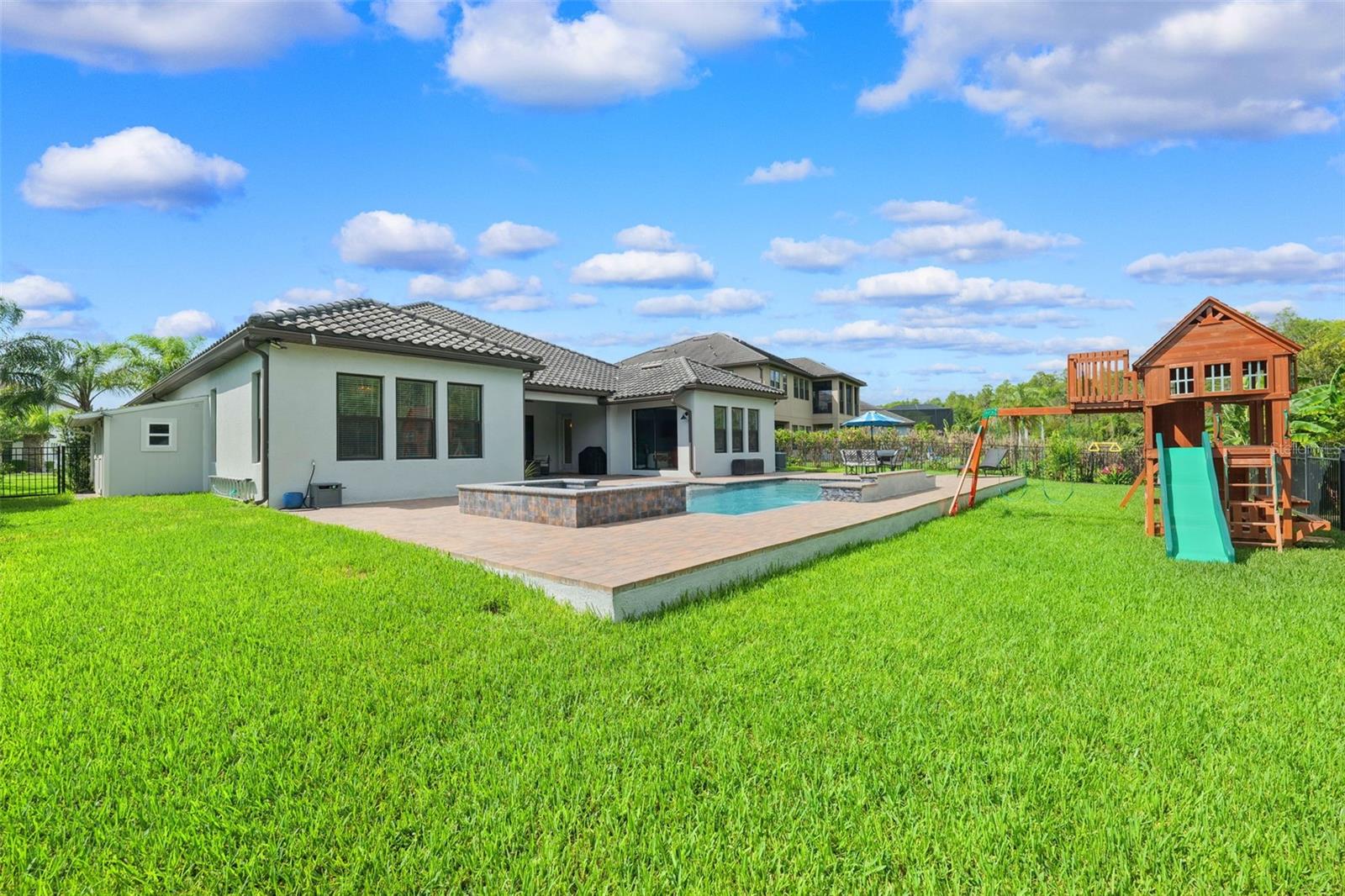 TARRAMOR PH 1 - Residential