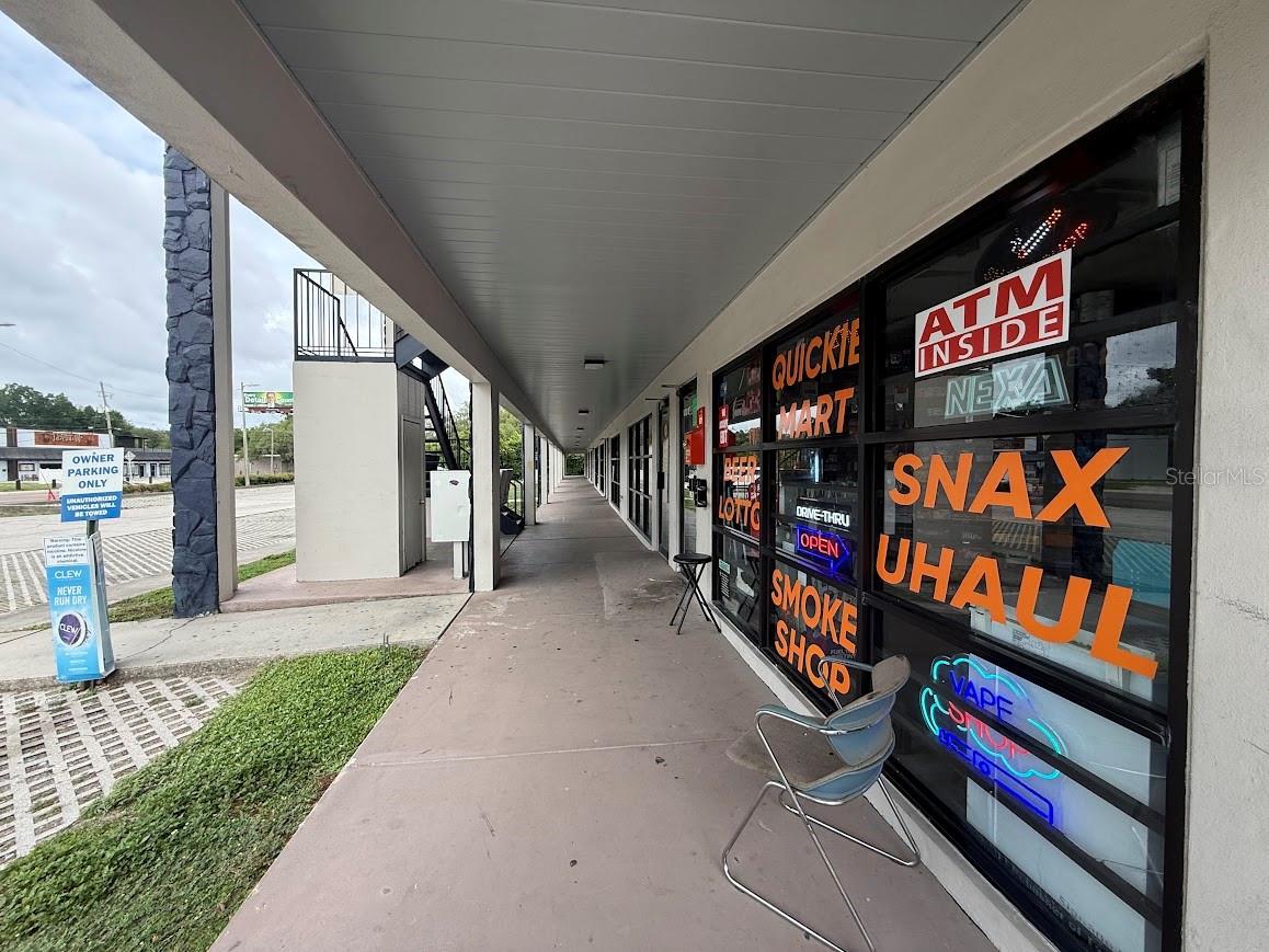 TAMPAS NORTH SIDE COUNTRY CLU - Commercial Sale