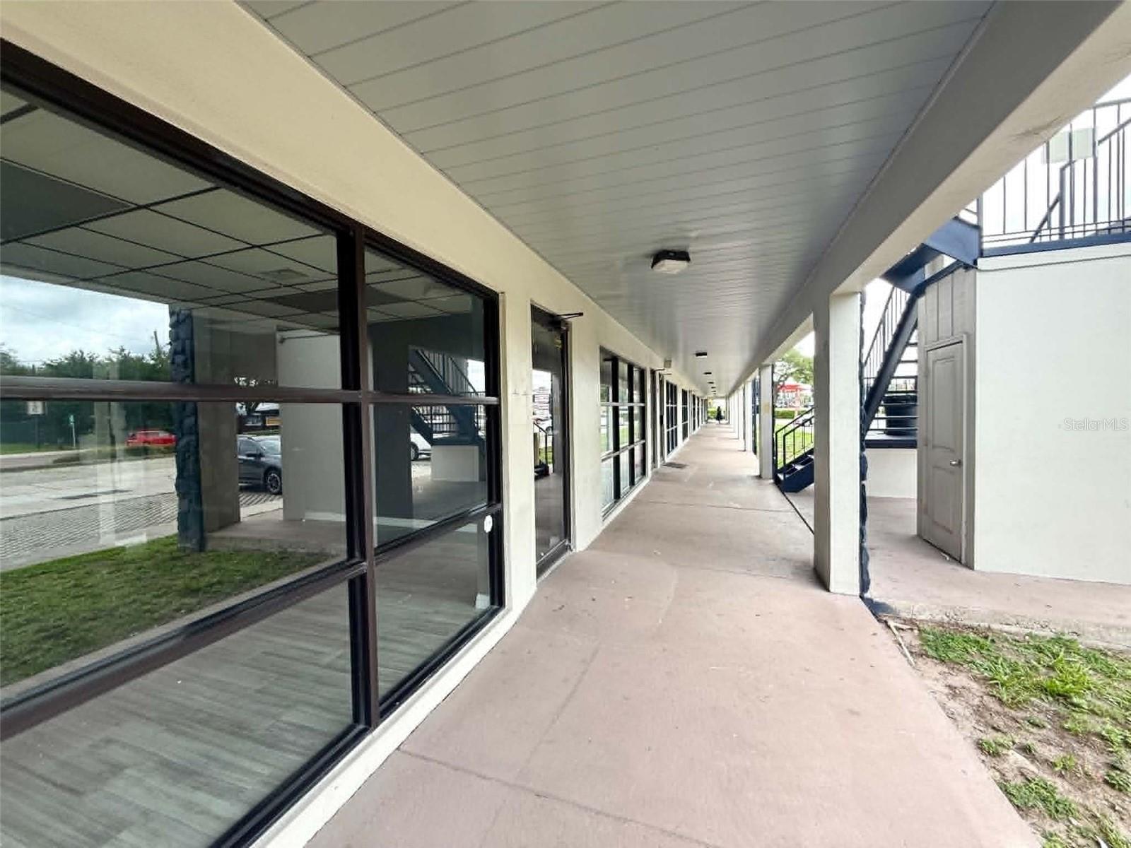 TAMPAS NORTH SIDE COUNTRY CLU - Commercial Sale