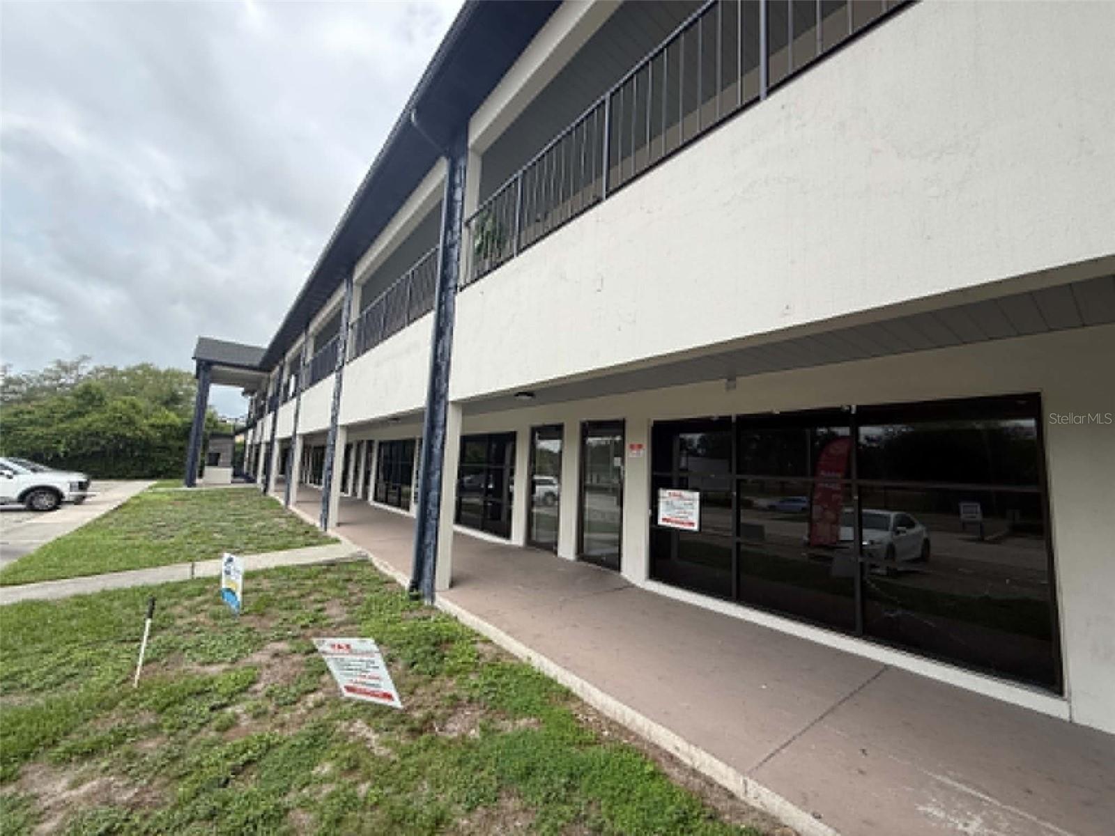 TAMPAS NORTH SIDE COUNTRY CLU - Commercial Sale