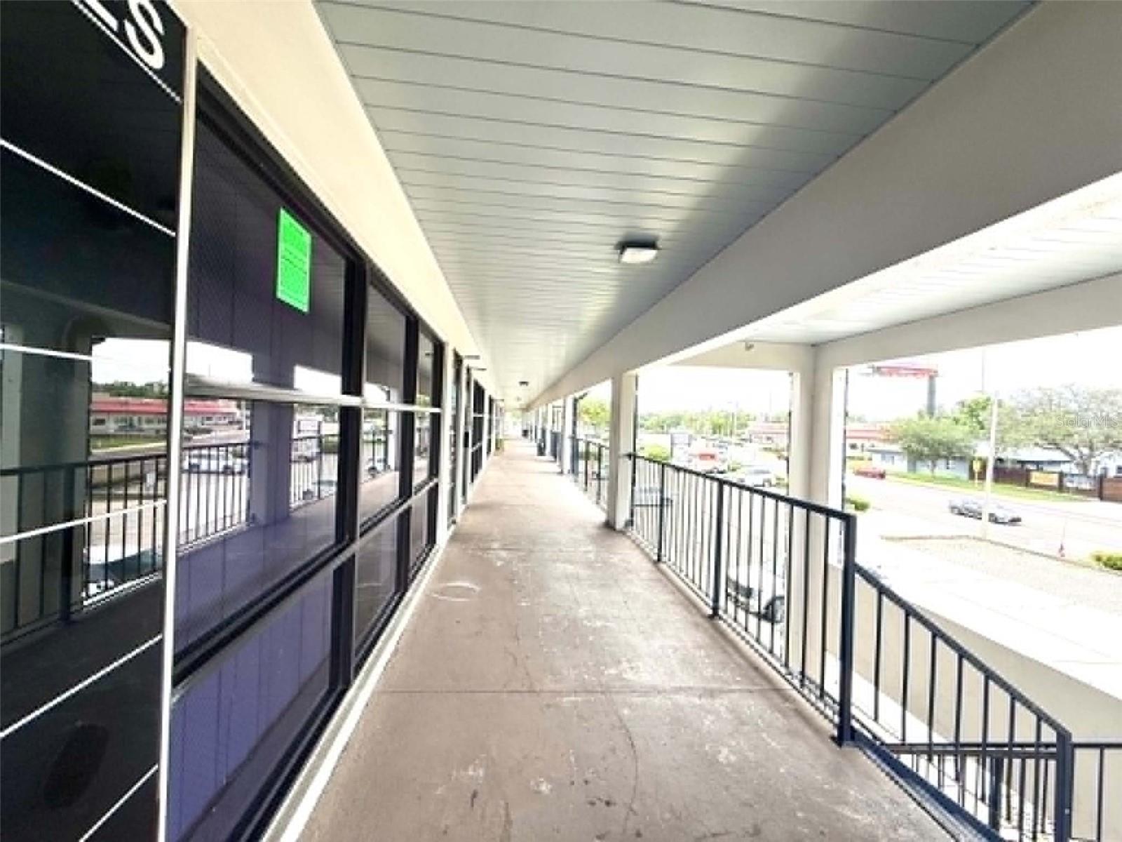 TAMPAS NORTH SIDE COUNTRY CLU - Commercial Sale