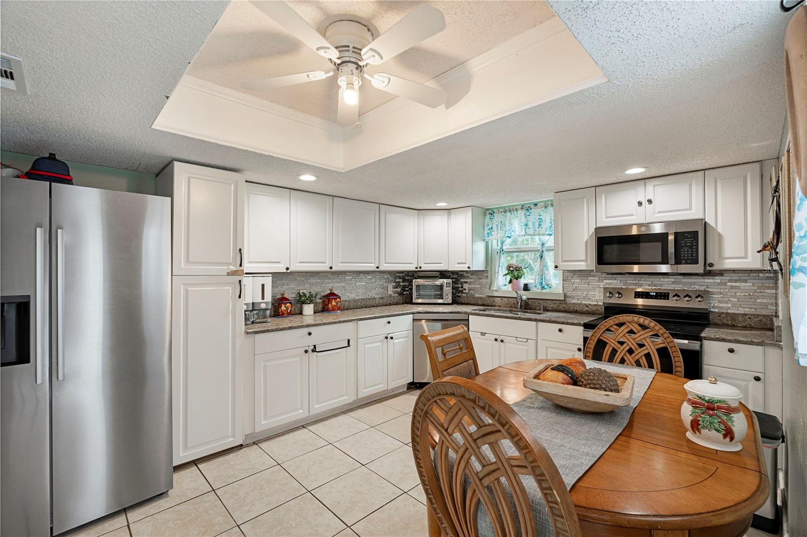 LAKE SARASOTA - Residential