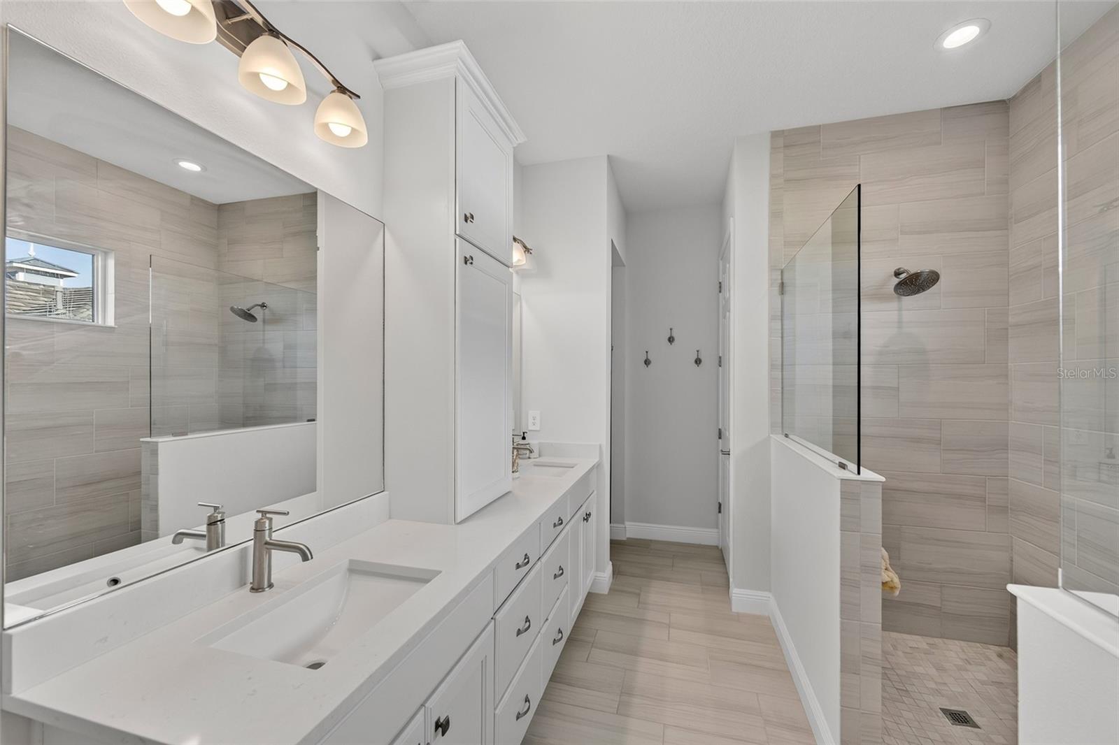 LEGENDS BAY - Residential Lease