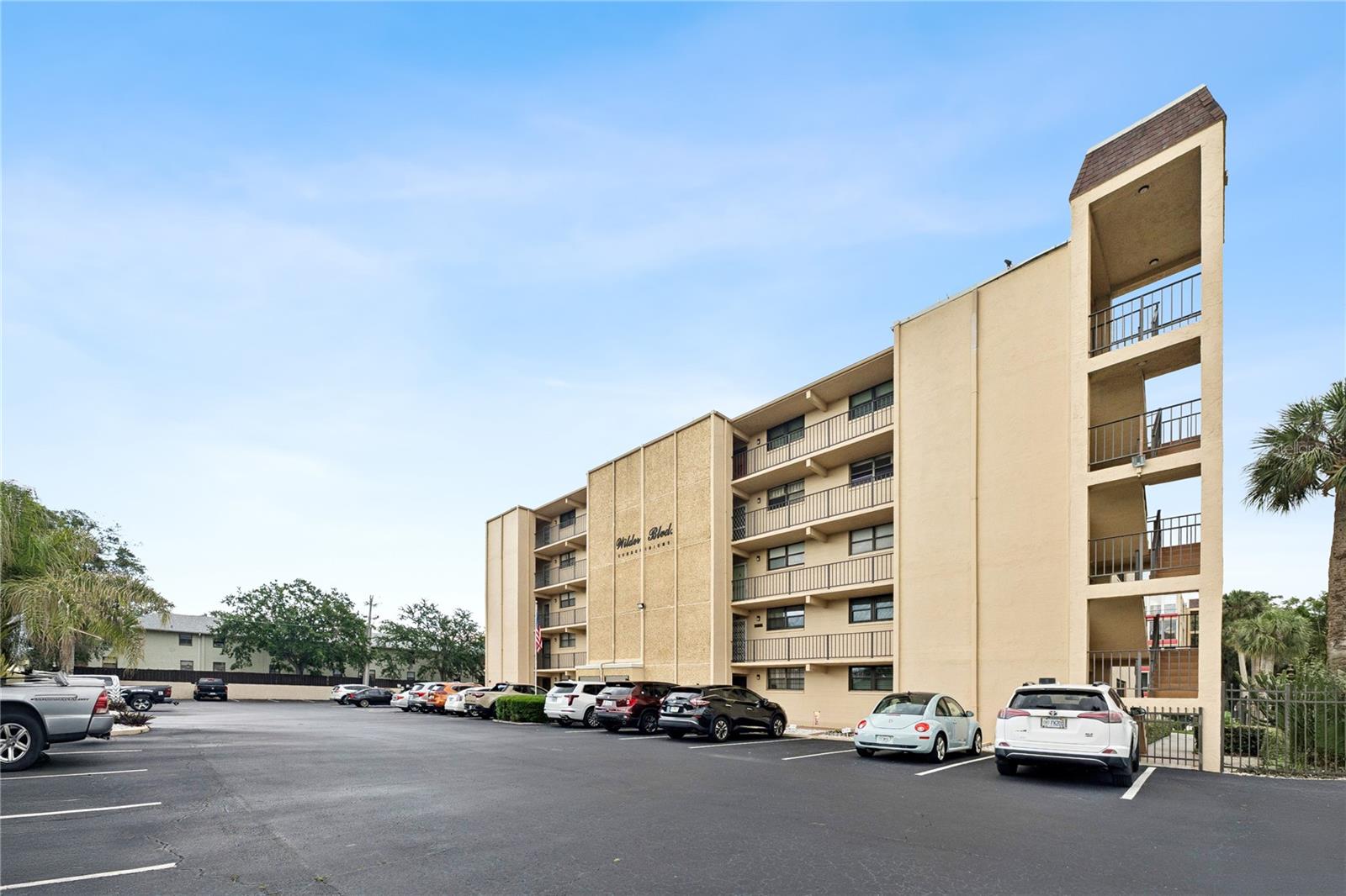 GOLFS EDGE CONDO - Residential