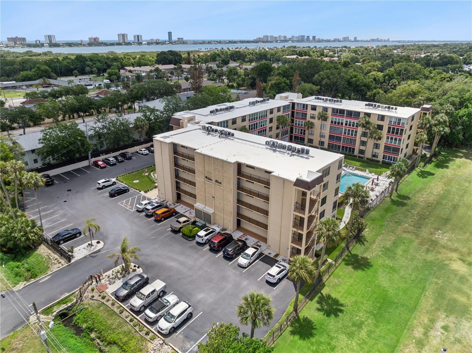 GOLFS EDGE CONDO - Residential