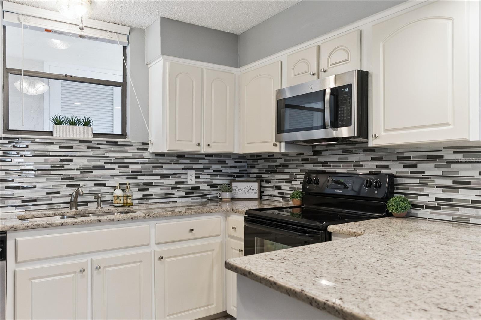GOLFS EDGE CONDO - Residential