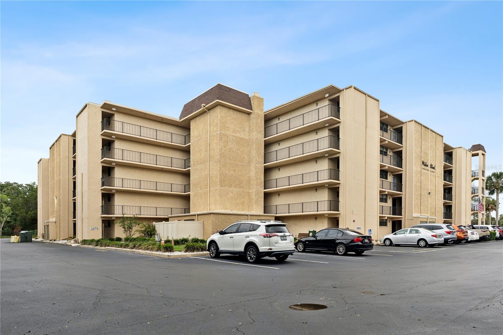 GOLFS EDGE CONDO - Residential