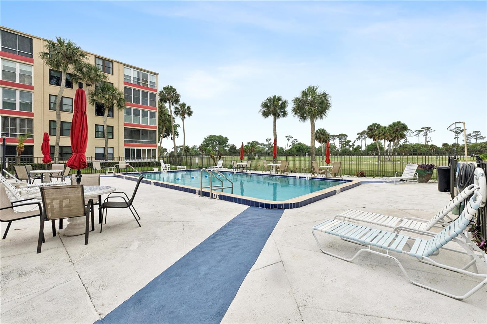 GOLFS EDGE CONDO - Residential
