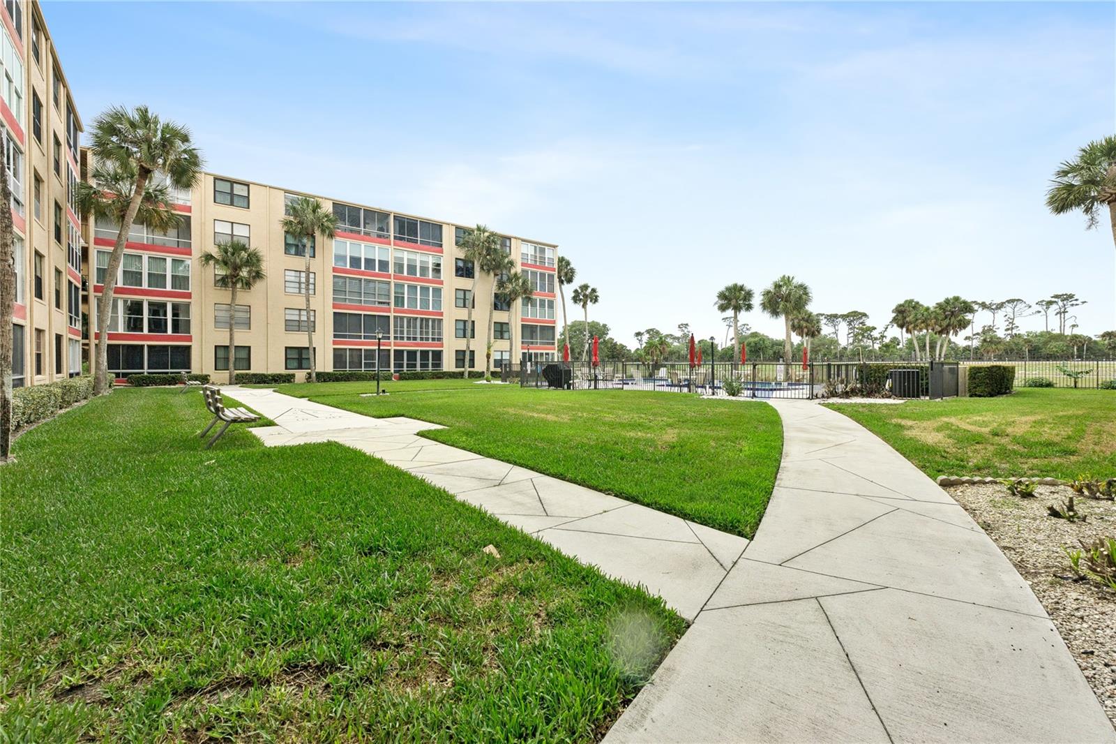GOLFS EDGE CONDO - Residential