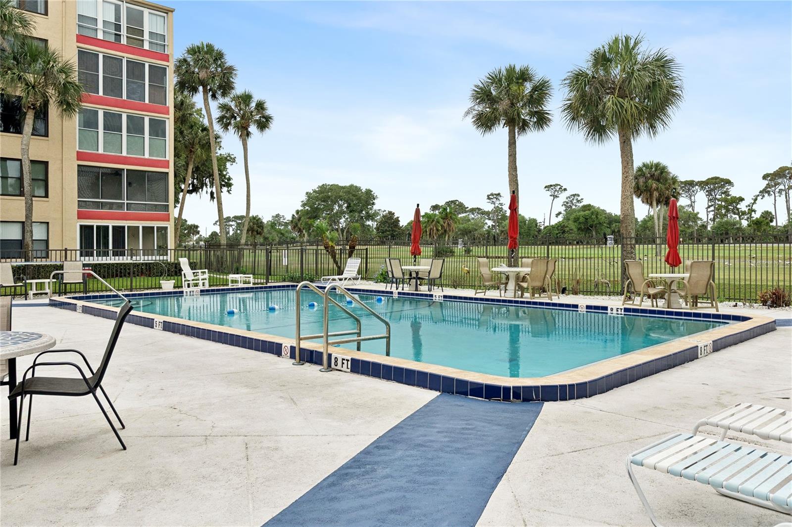 GOLFS EDGE CONDO - Residential