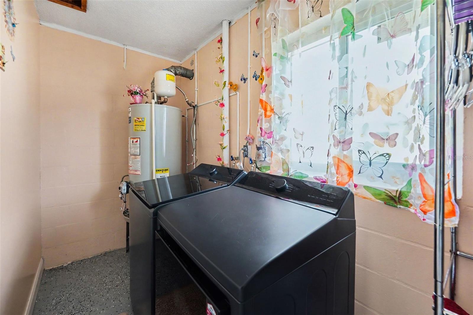 SHOREACRES CENTER - Residential