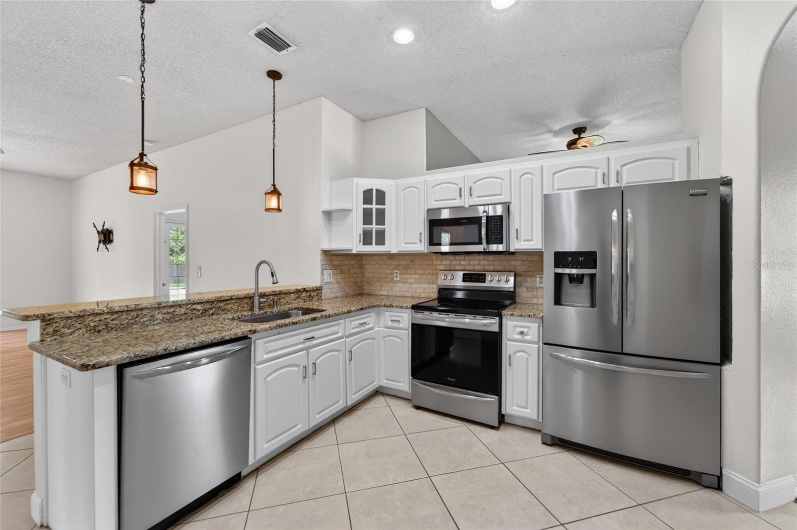 RANDOM OAKS PH I - Residential