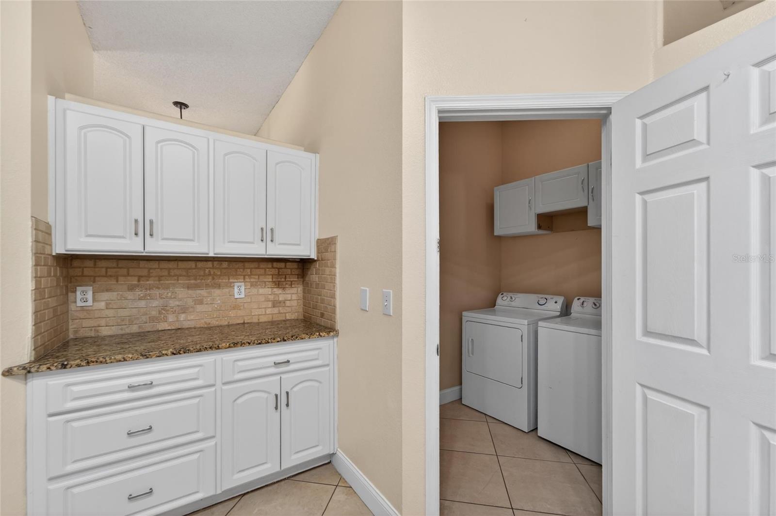 RANDOM OAKS PH I - Residential