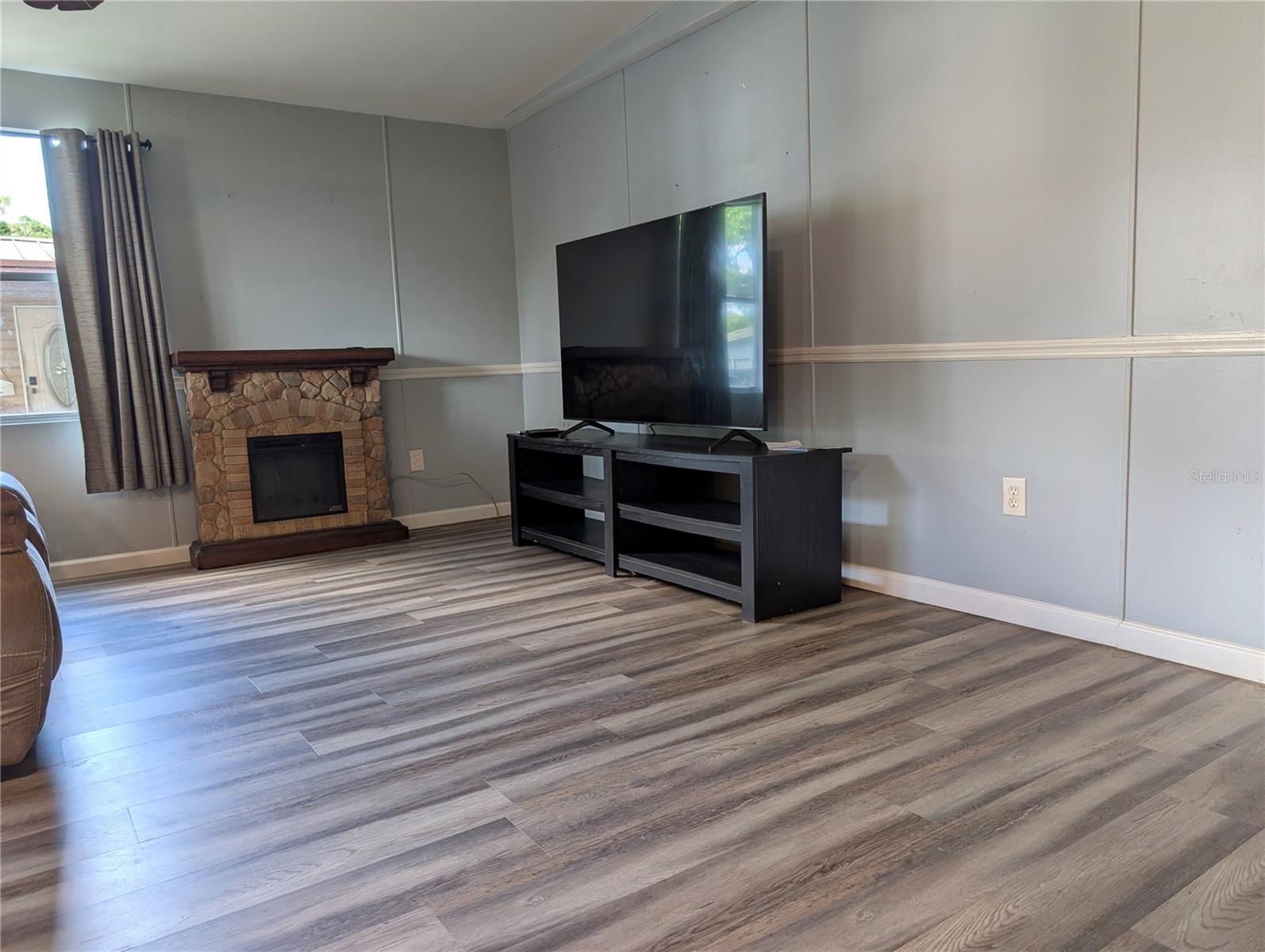 PINELLAS GROVES - Residential