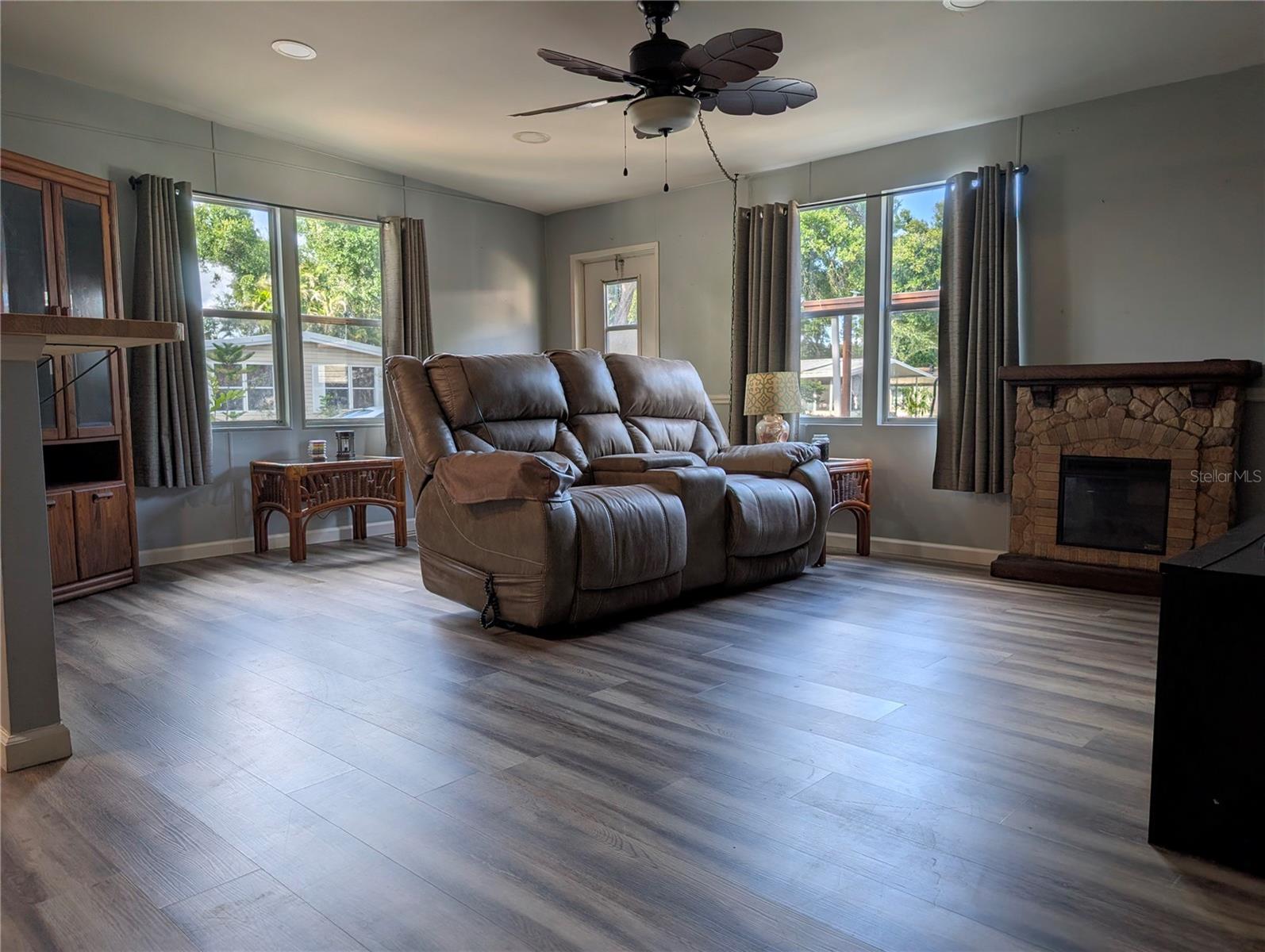 PINELLAS GROVES - Residential