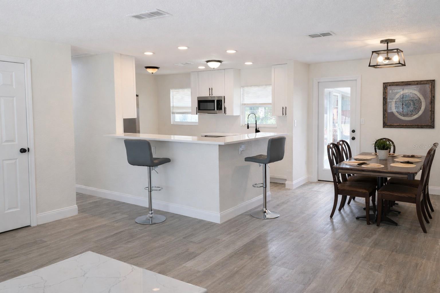 ROYAL GARDEN HOMES SEC 02 - Residential