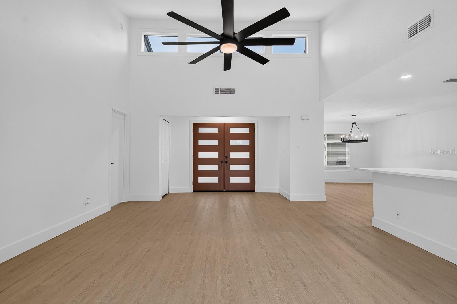 LAKE VALENCIA UNIT ONE - Residential