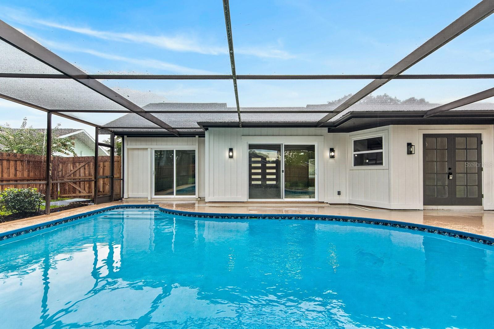 LAKE VALENCIA UNIT ONE - Residential