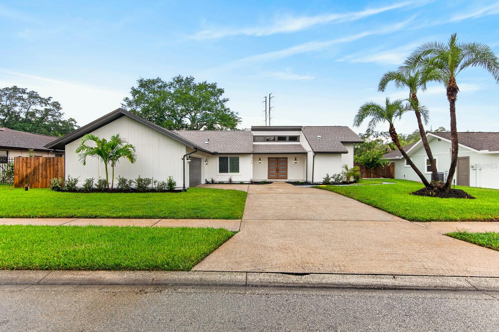 LAKE VALENCIA UNIT ONE - Residential