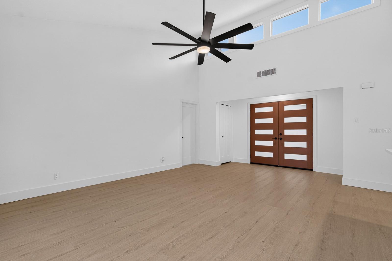 LAKE VALENCIA UNIT ONE - Residential
