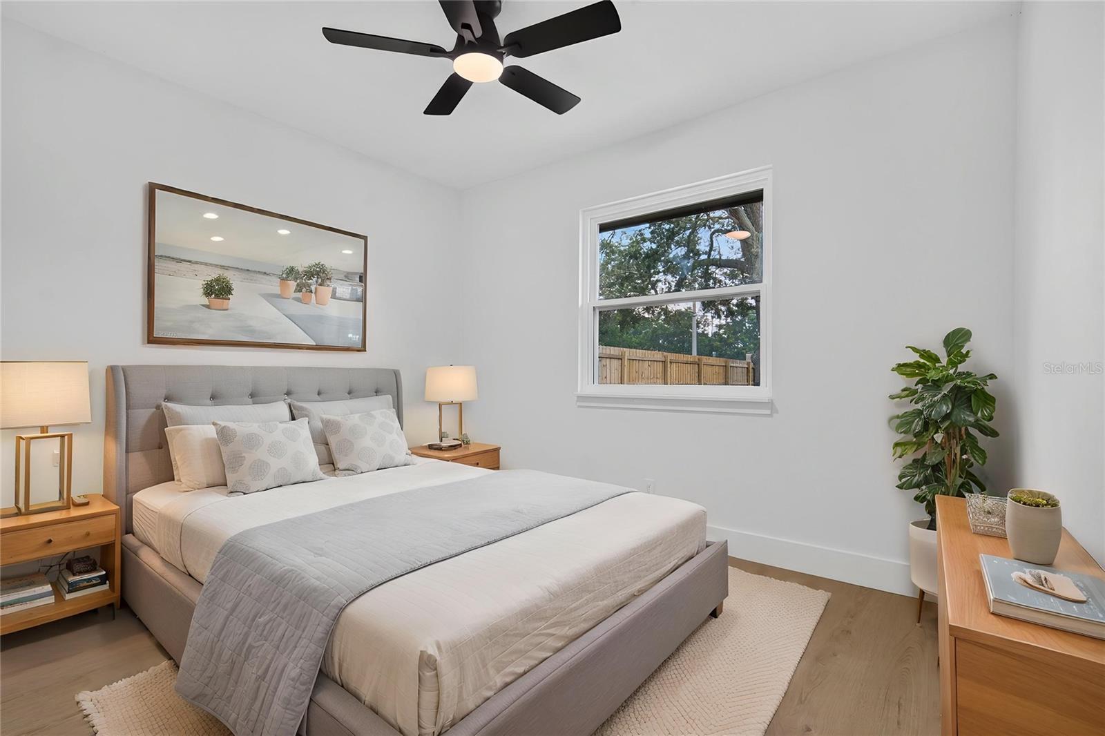 LAKE VALENCIA UNIT ONE - Residential