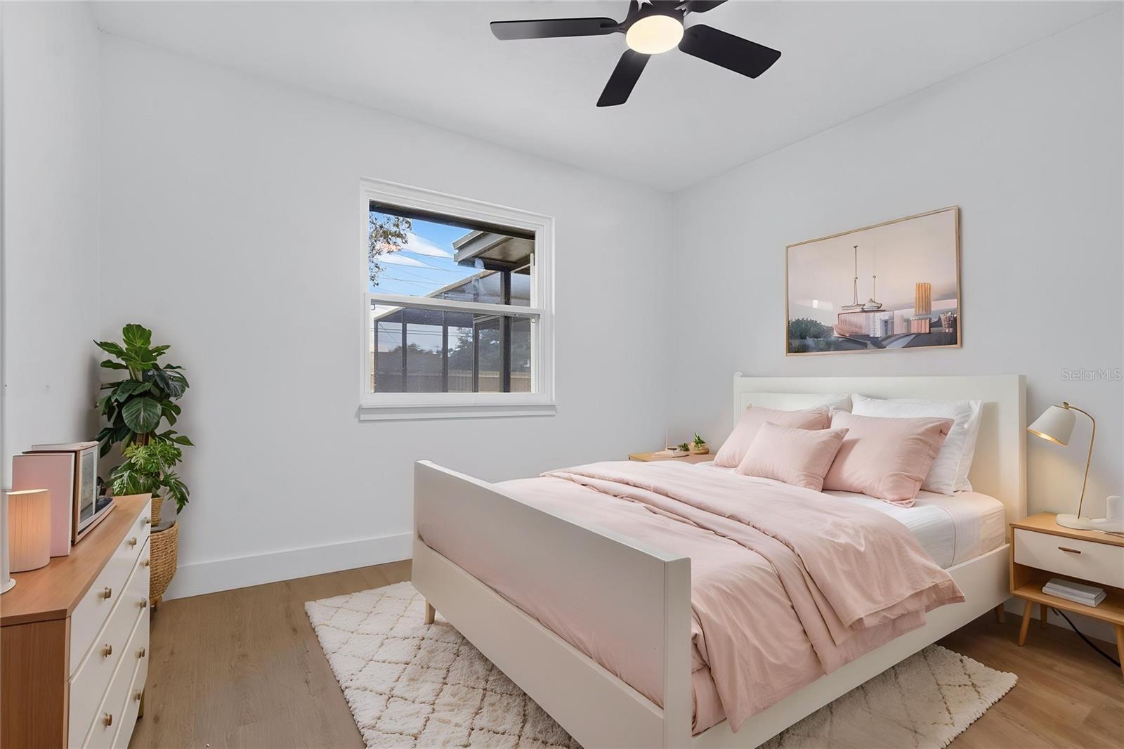 LAKE VALENCIA UNIT ONE - Residential