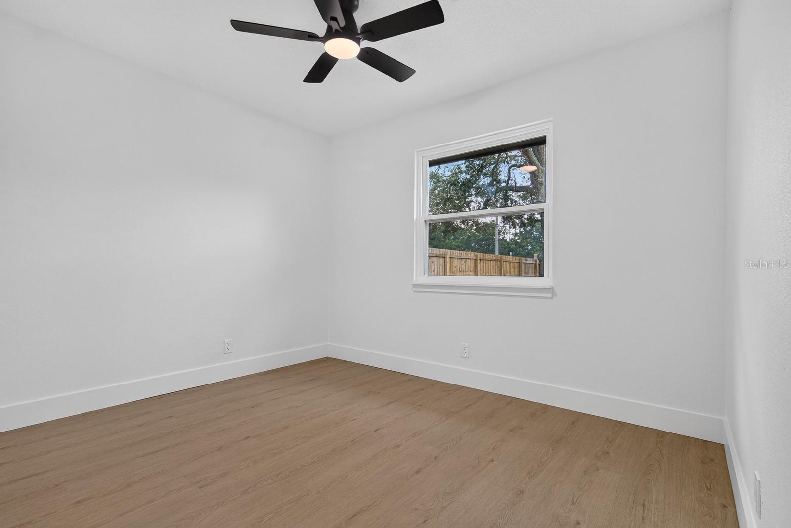 LAKE VALENCIA UNIT ONE - Residential