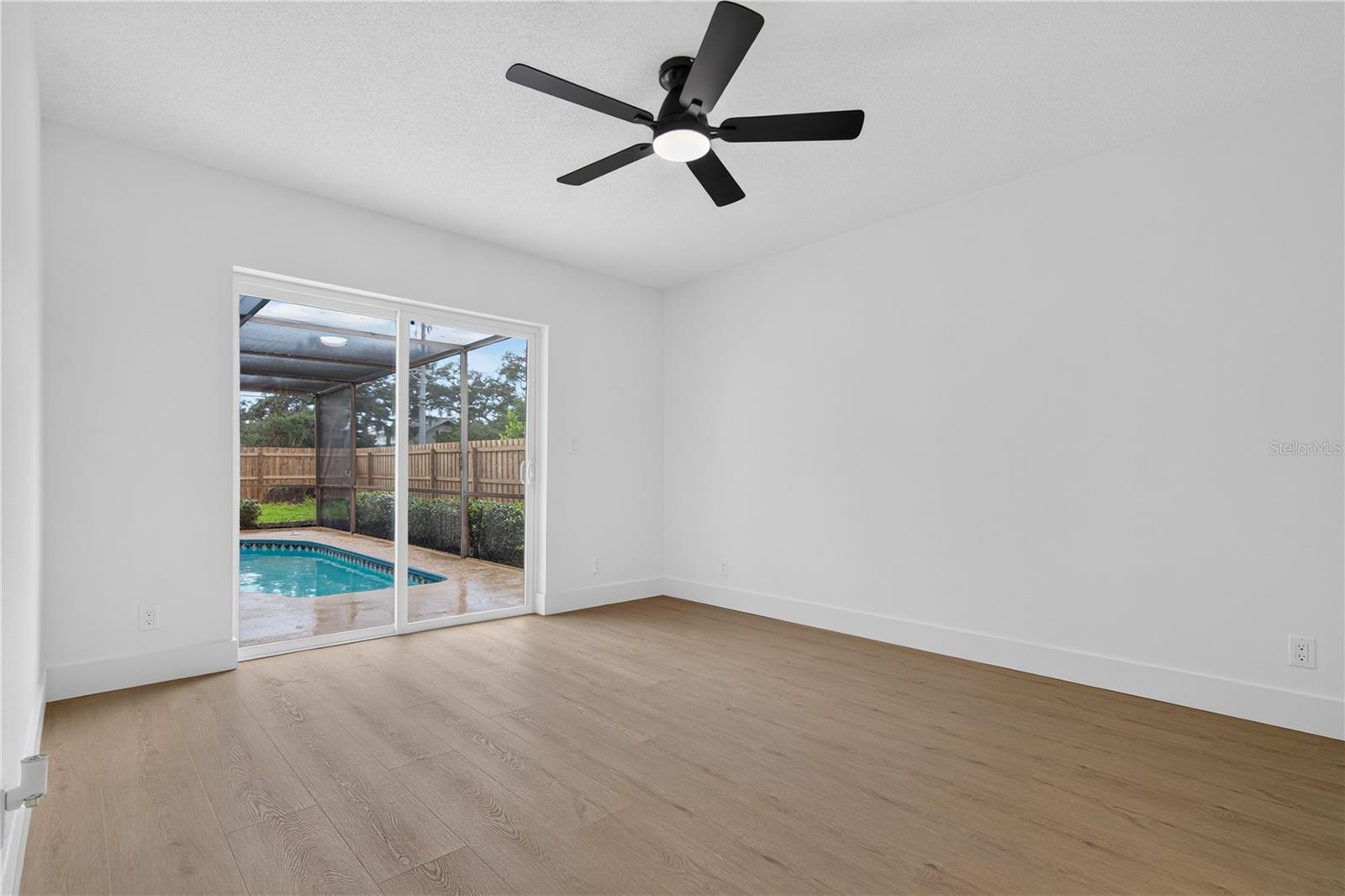 LAKE VALENCIA UNIT ONE - Residential