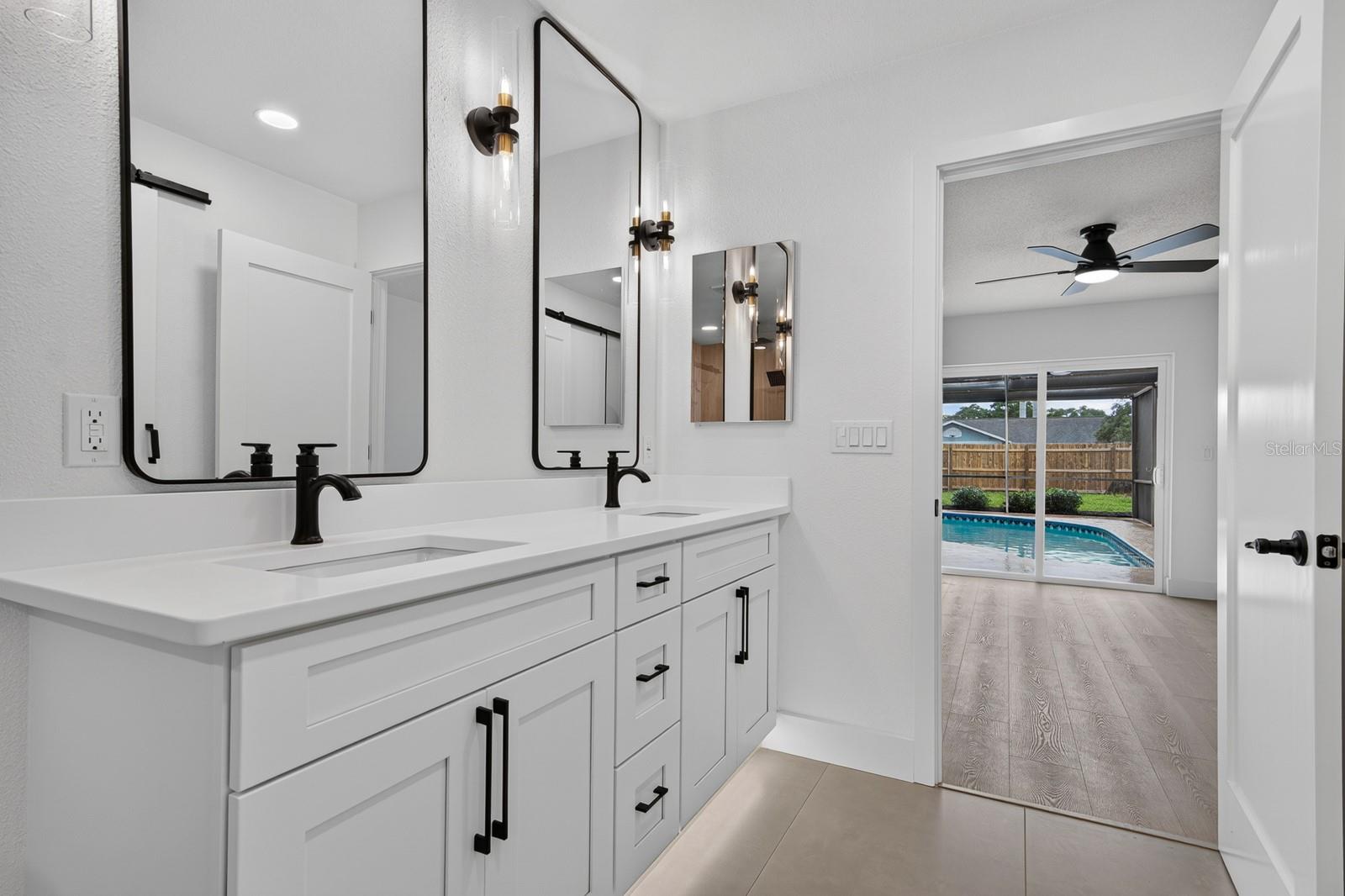 LAKE VALENCIA UNIT ONE - Residential